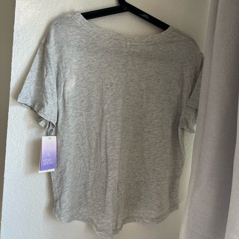 NWT Stars Above Short Sleeve Women’s T-Shirt Super Soft Size Small Color Gray